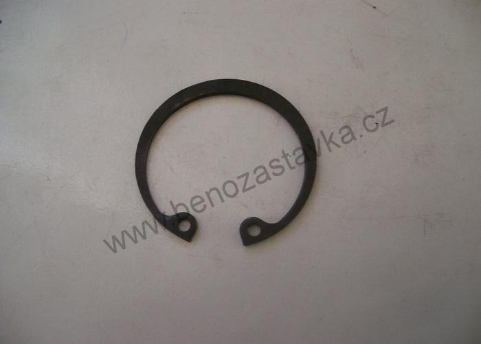 Pojistný kroužek vnitřní 38 - Zetor