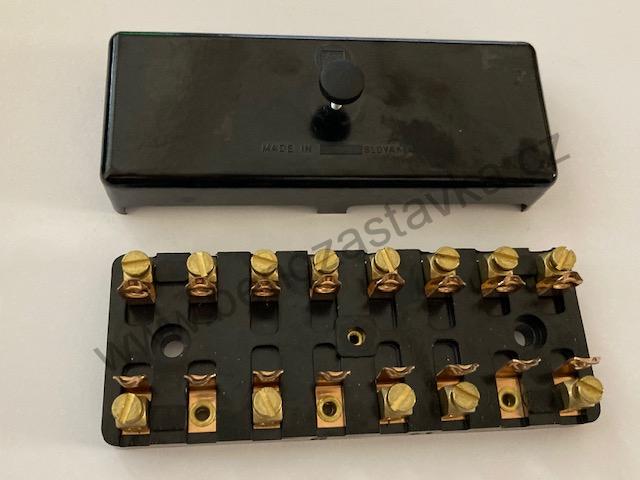 Pojistková skříňka 8 poloh, 130x50x30 - Zetor