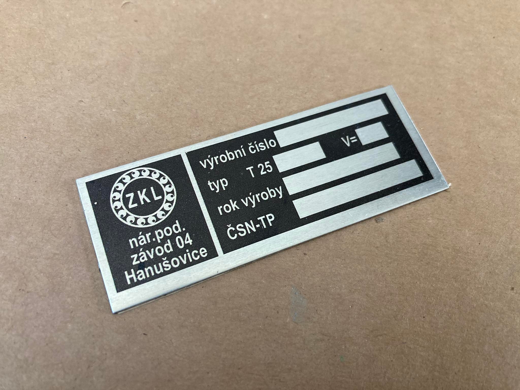 Výrobní štítek kabiny - Zetor 25 A/K