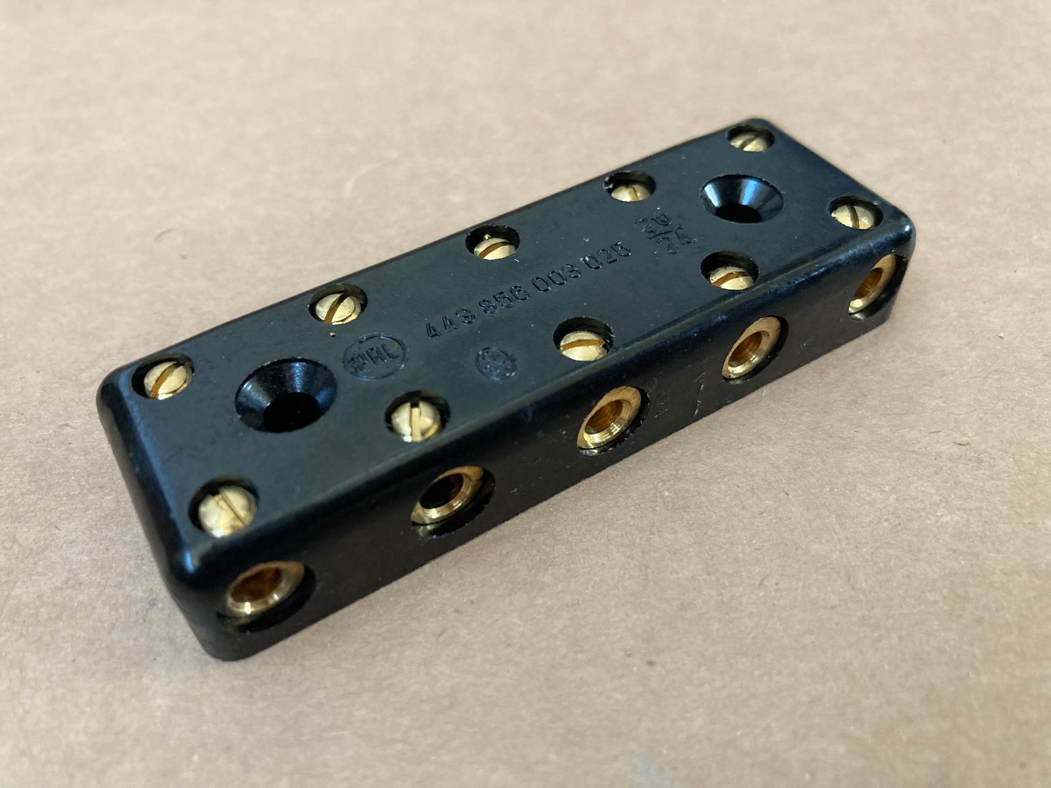 Svorkovnice 5 pólová