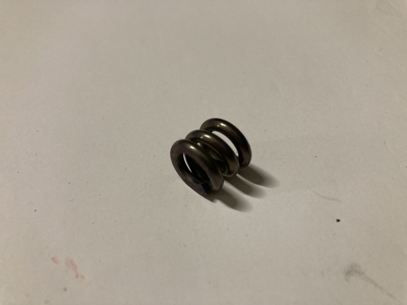 Pružina pánve čepu řízení - Zetor Super 50