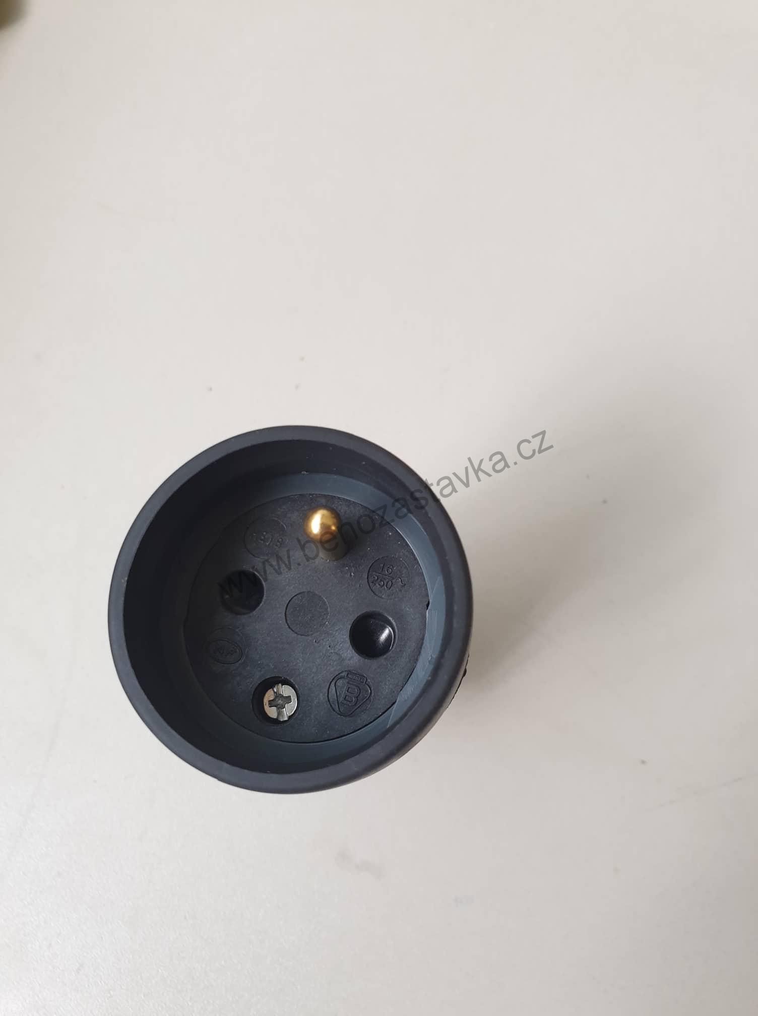 Zásuvka gumová černá IP40