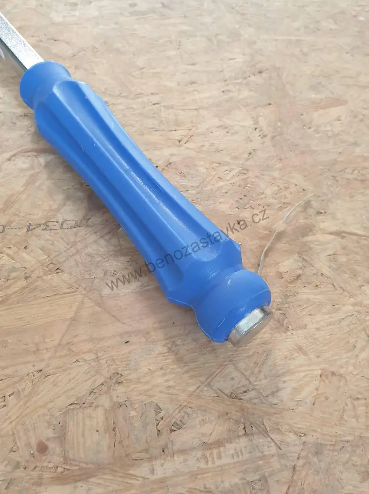 VÝPRODEJ – Páčidlo s rukojetí 910/36mm FERVI