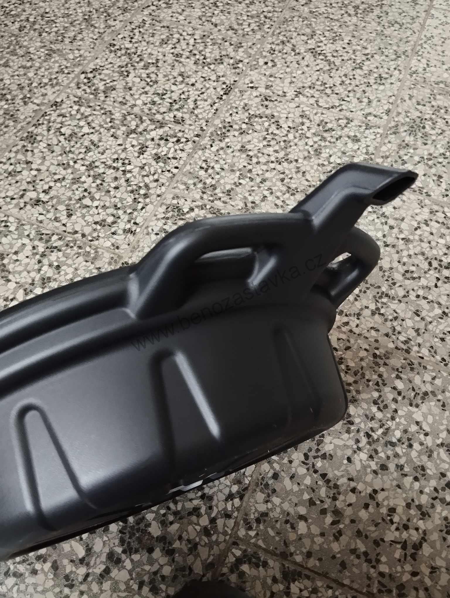 Vypouštěcí vana oleje 8l