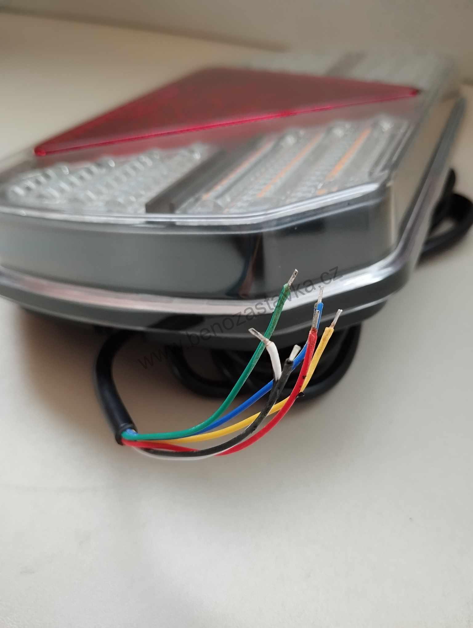 Zadní světlo LED pravé 12/24V