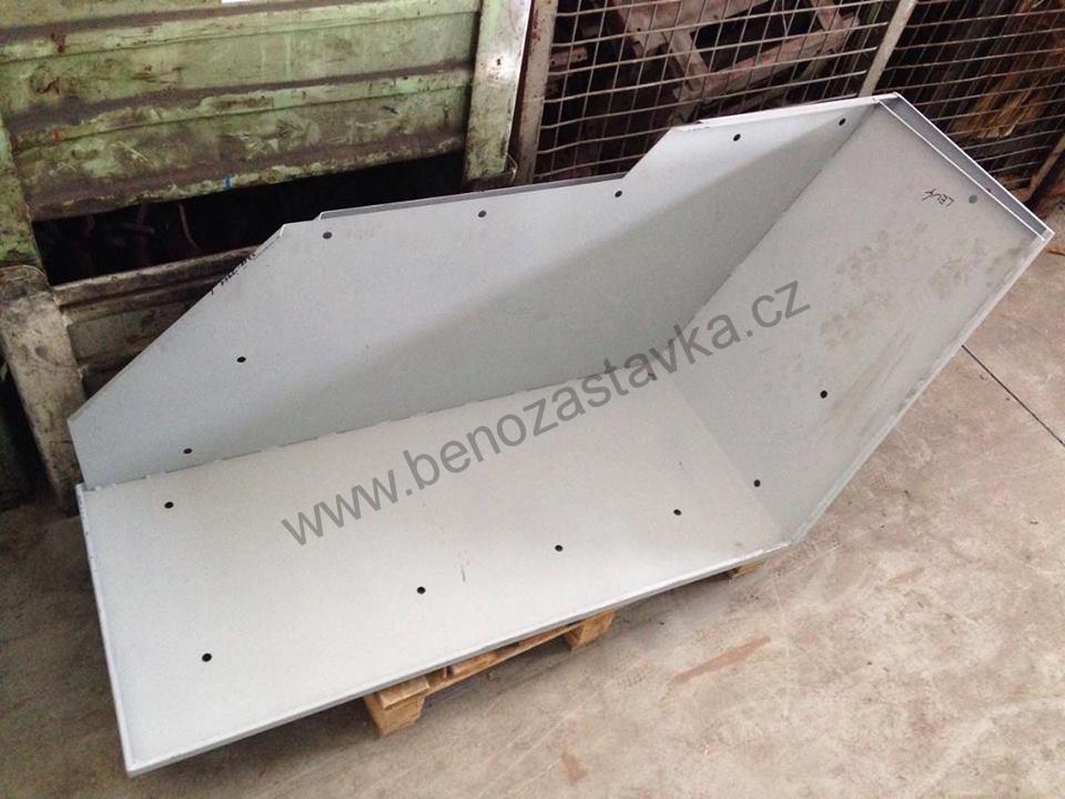 Levý zadní blatník bez kapsy pro sedadlo spolujezdce - Zetor 5611 až 6911