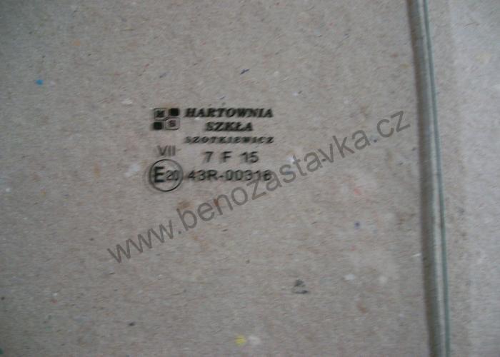 Sklo čelní - Zetor URI