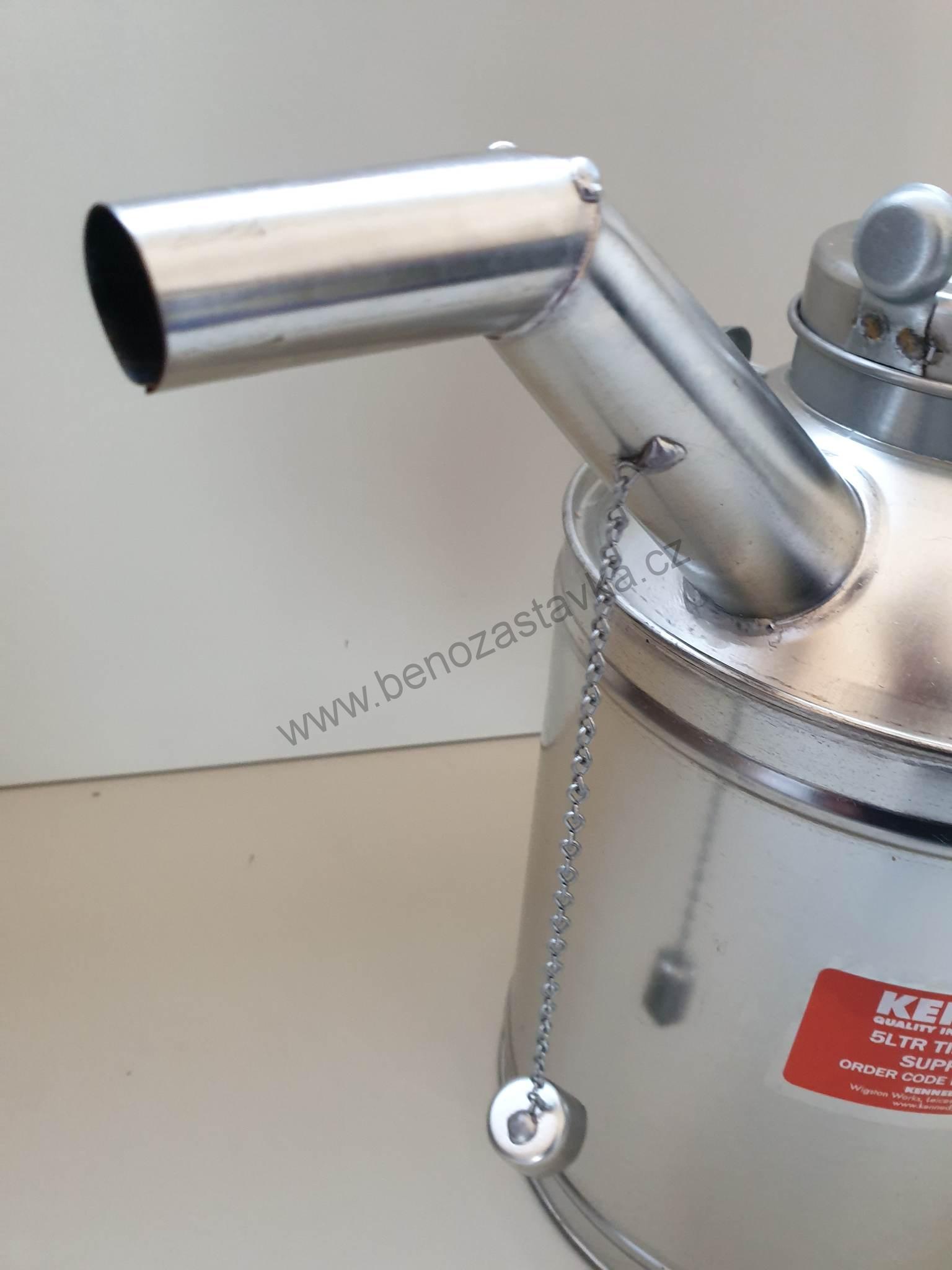 Konev na olej plechová 5l