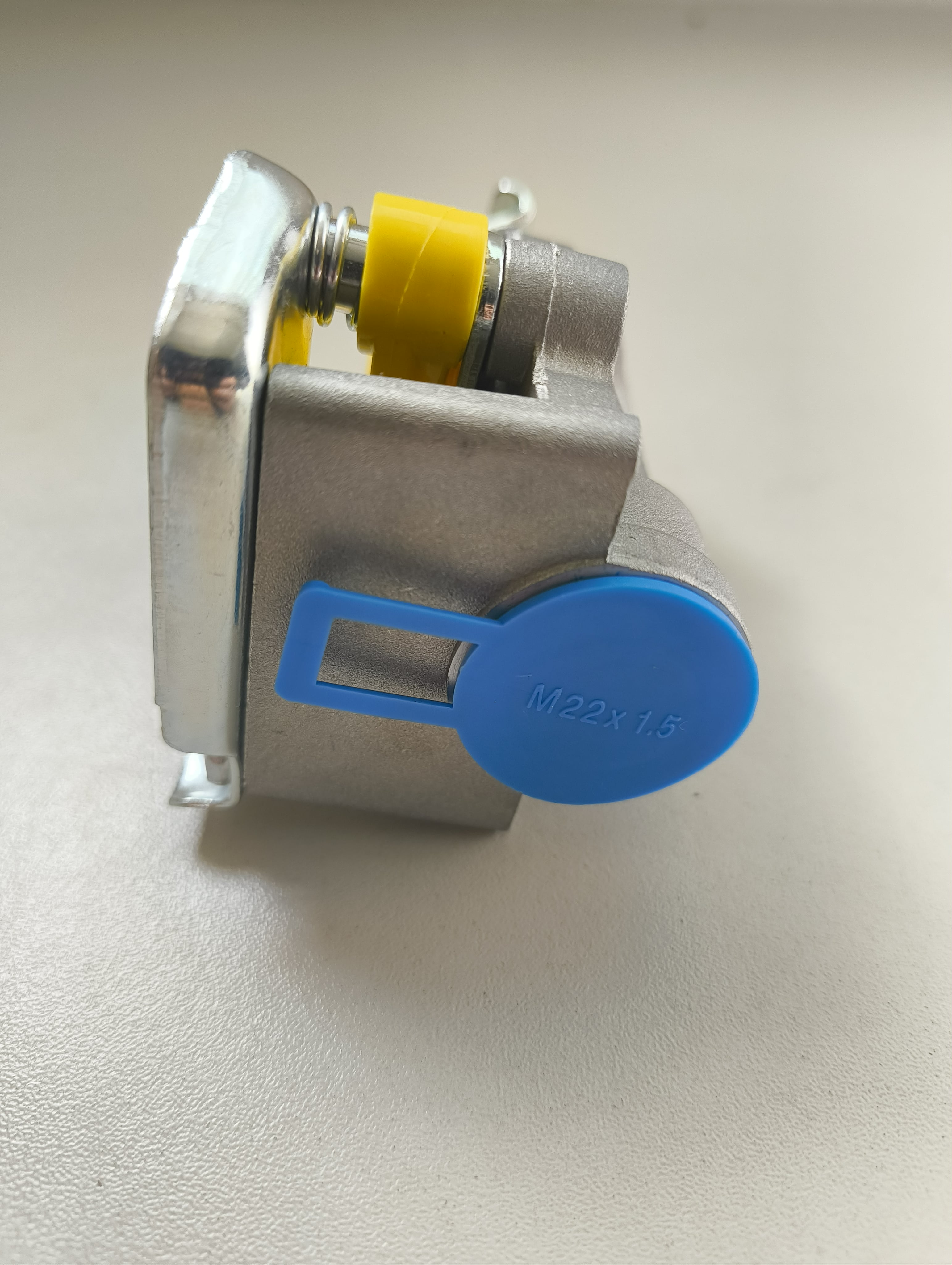 Hlava spojky - tahač, návěs / M22x1,5 žlutá, vedení brzd