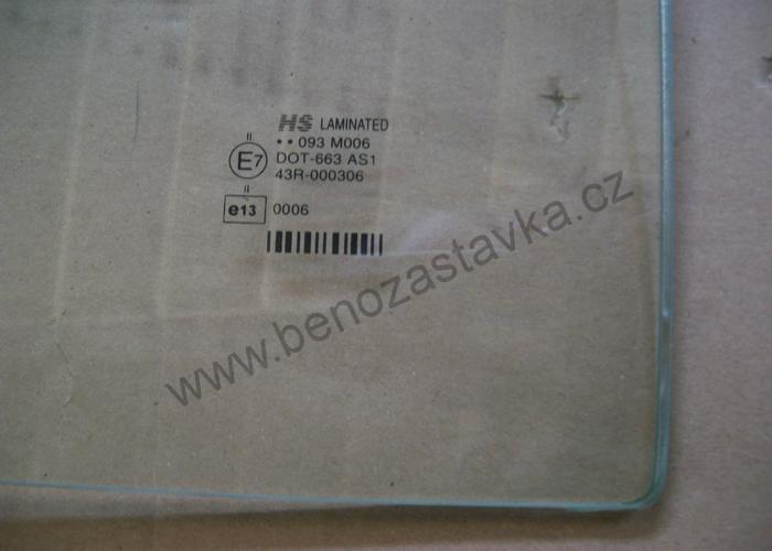 Sklo čelní - Zetor URIII