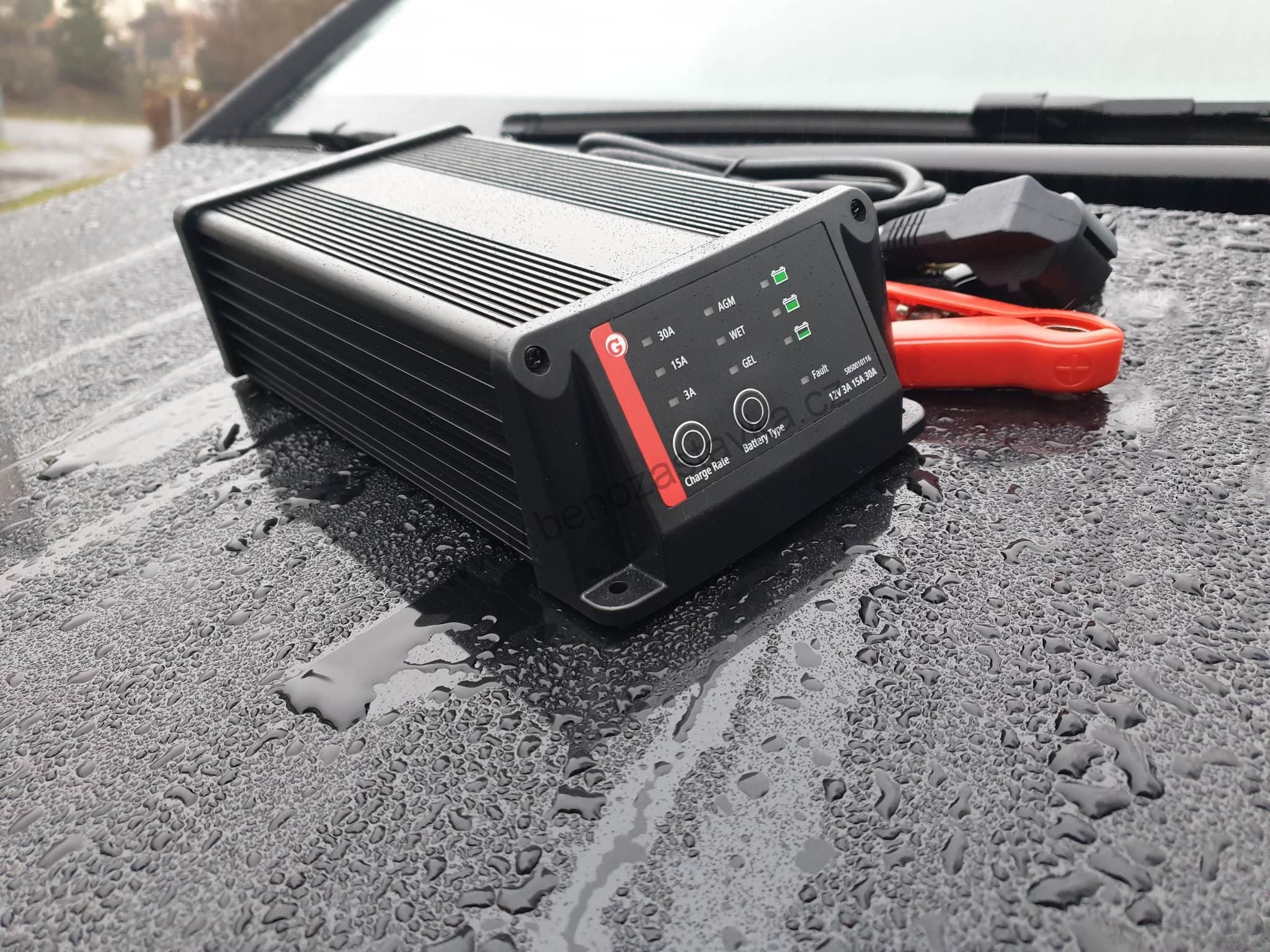 Nabíječka baterií 12V 3A/15A/30A/IP42 GRANIT BLACK EDITION