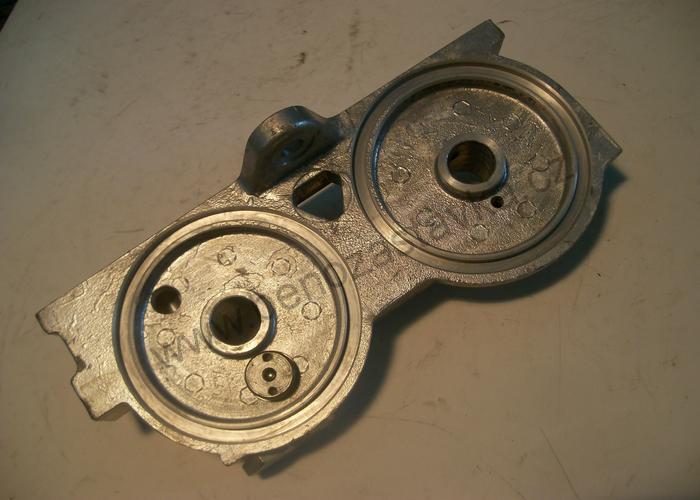 Těleso čističe oleje - Zetor URI