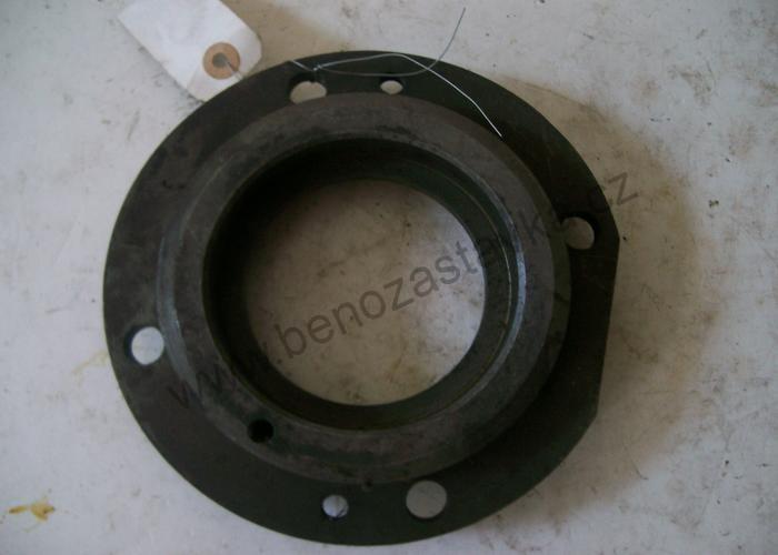 Těleso ložiska - Zetor URII
