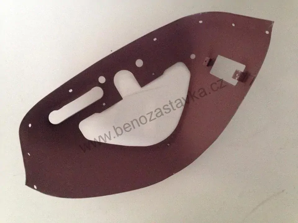 Panel přístrojové desky - Zetor URI