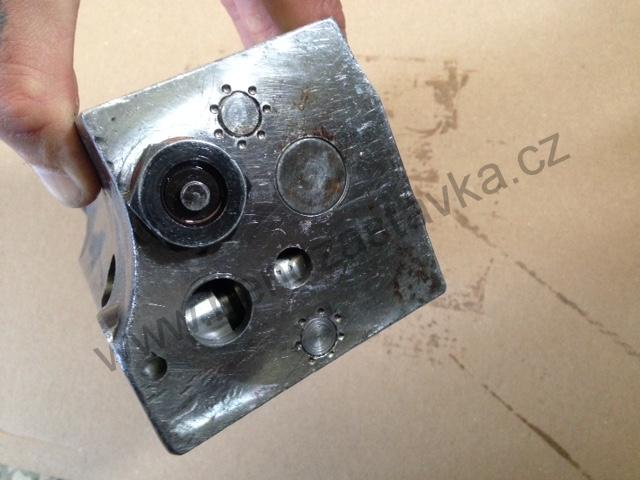 Rozvaděč - Zetor URI